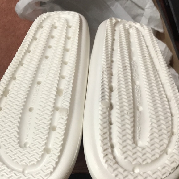 Kenneth Cole brand new rubber slip on size 8 - Picture 9 of 14